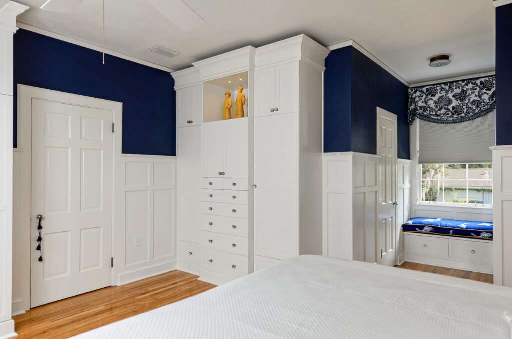 Master closet built-in